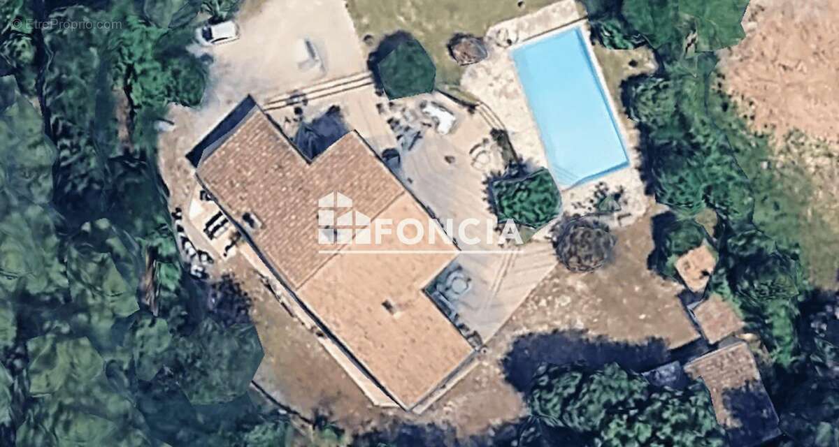 Terrain à SAINT-VINCENT-DE-BARBEYRARGUES