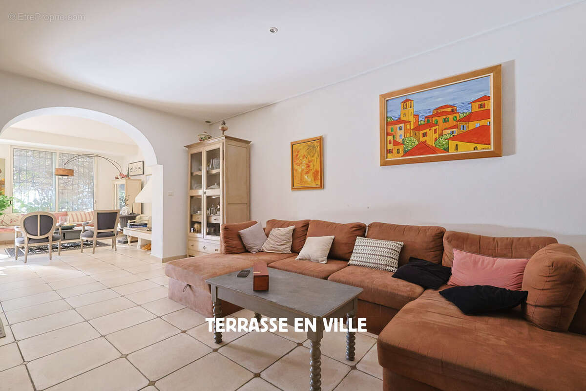 Toulon - mourillon - maison 1900 - t5 - 140m2  - double garage - piscine - 1 200 000€ - photo 7