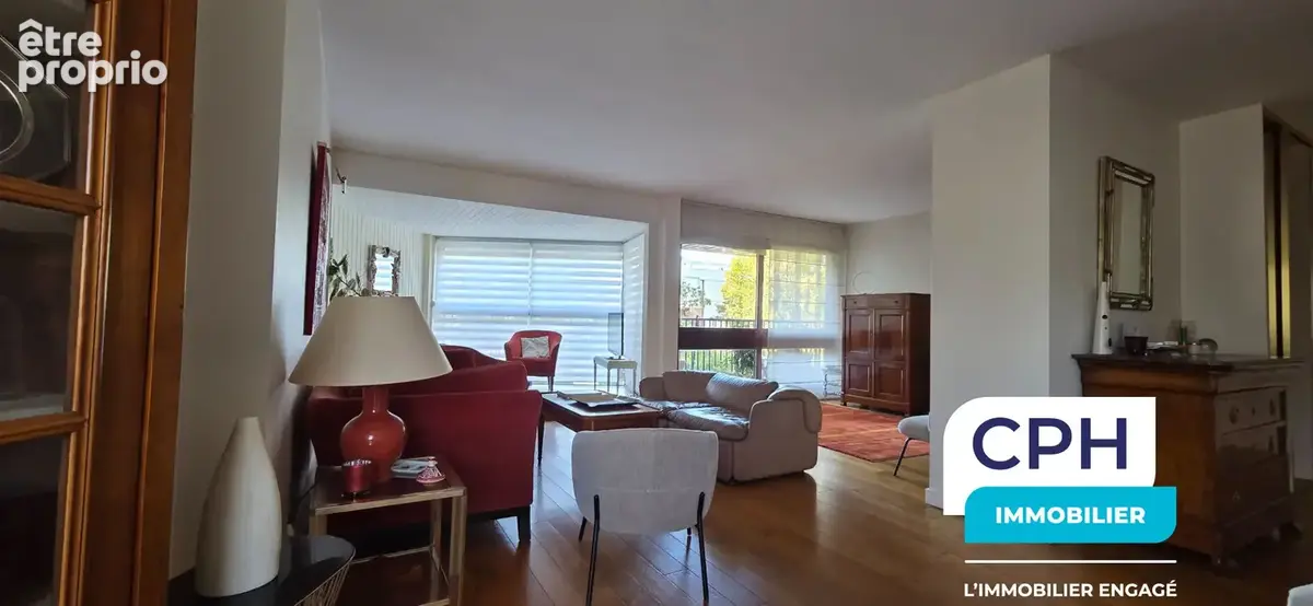 Coup de coeur pour ce vaste appartement idéalement situé à 2 pas de Parly2 - photo 4