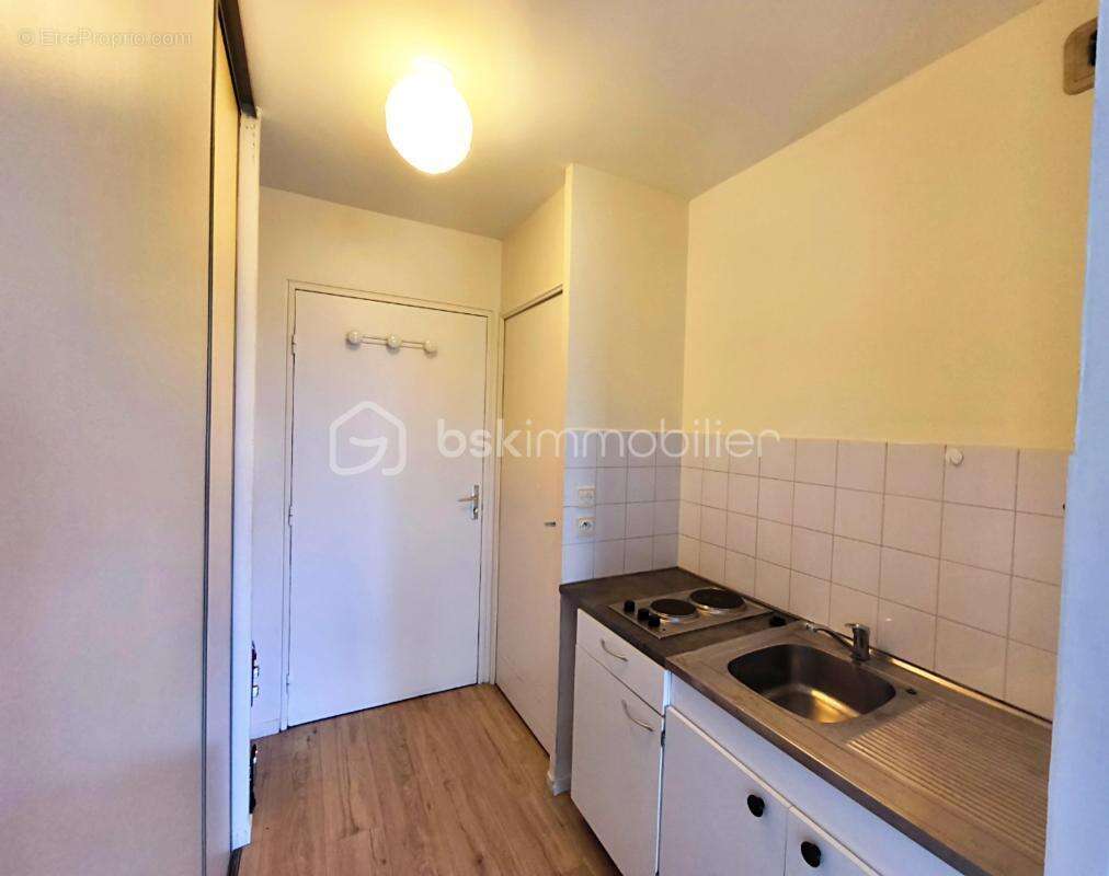 Appartement à THORIGNY-SUR-OREUSE