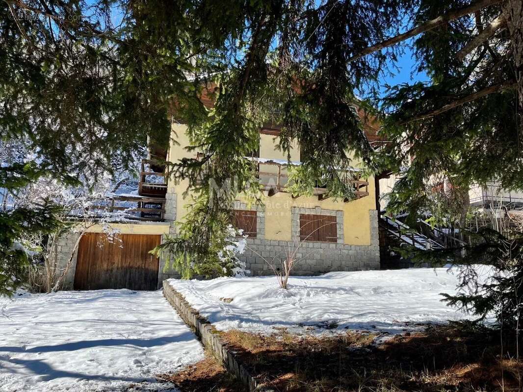 Maison à SAINT-ETIENNE-DE-TINEE