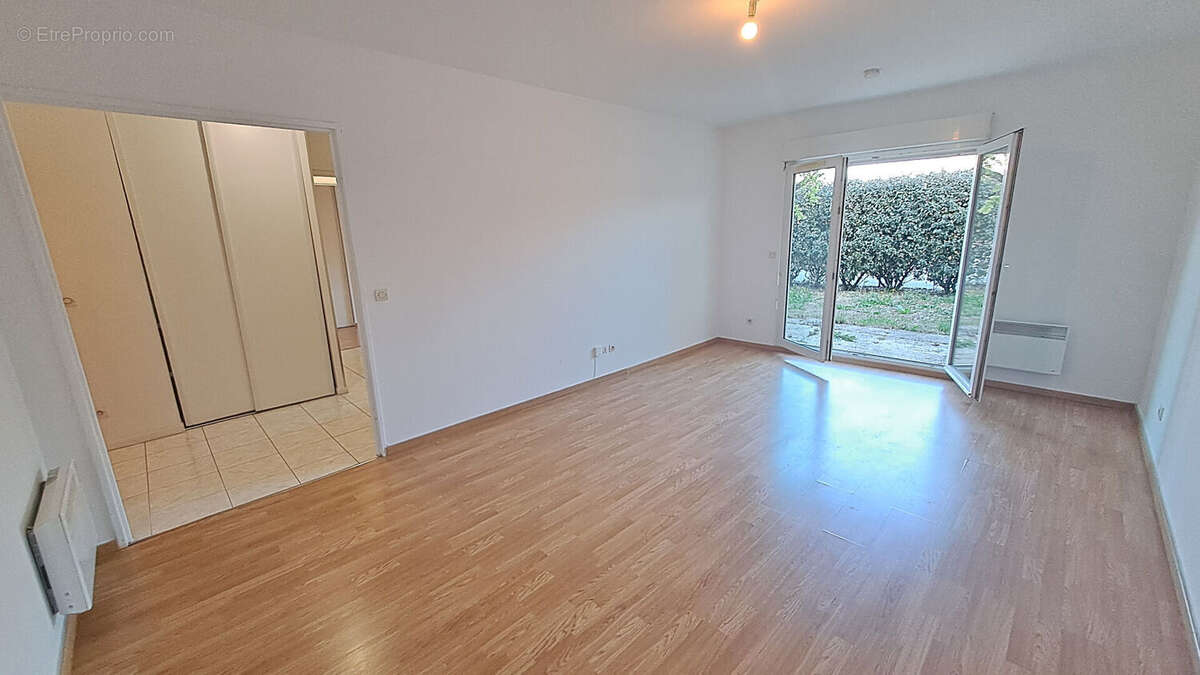 Appartement à SAINT-REMY-LES-CHEVREUSE