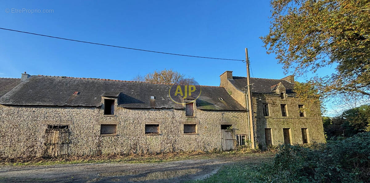 Maison à NOYAL-PONTIVY