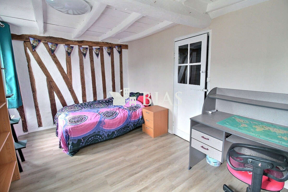 Maison à BOURG-ACHARD