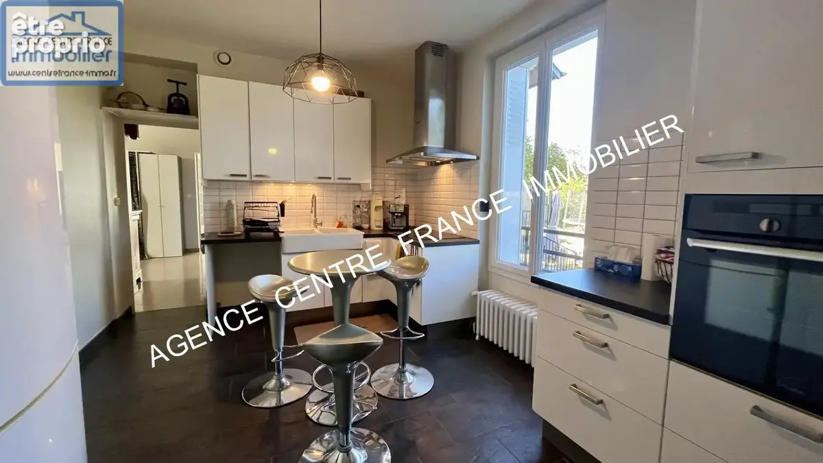 Maison de 7 pièces à Bourges - photo 3