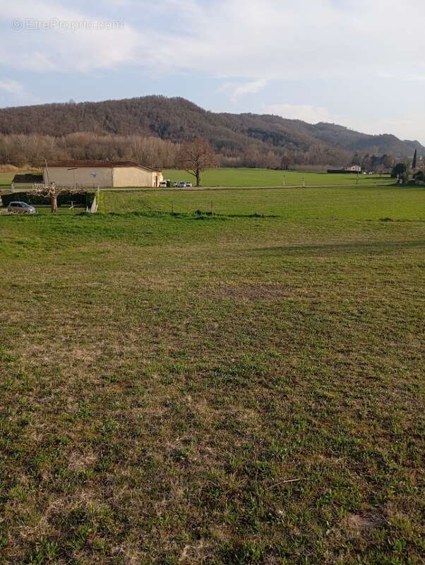 Terrain à HAUTERIVES