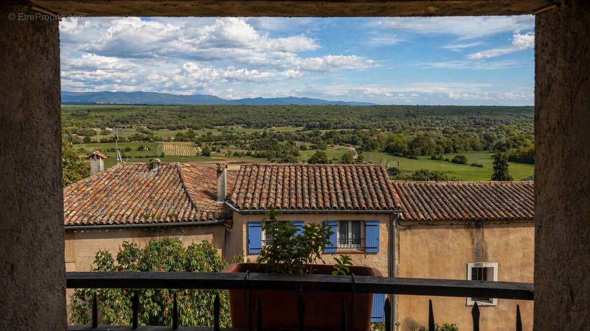 Maison à MONTMEYAN