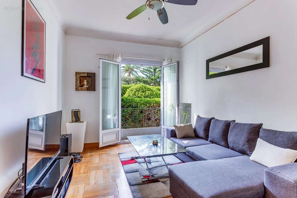 A vendre à Nice, Cimiez, 3 pièces avec parking - photo 3