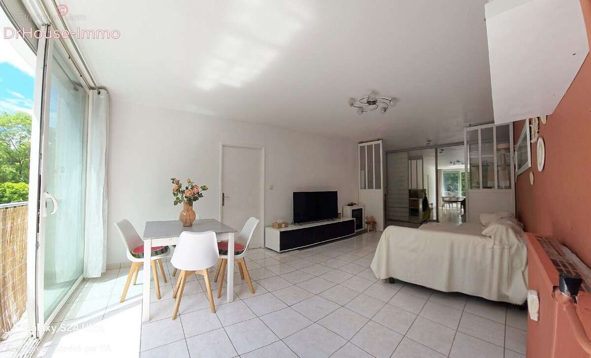 Appartement 89 m² à Saint-Etienne  - photo 8