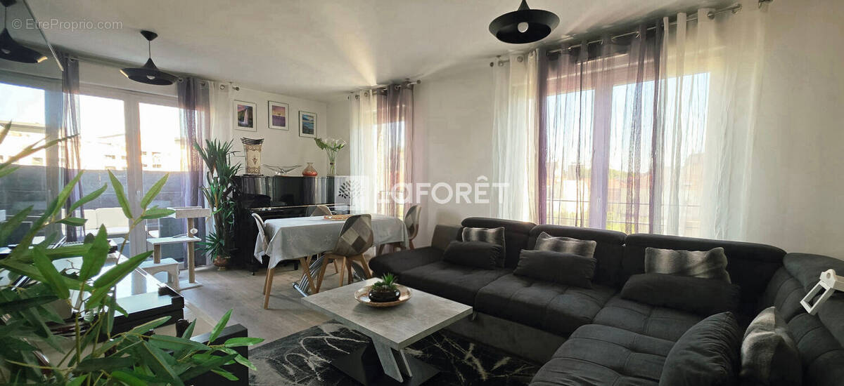 Appartement à STAINS