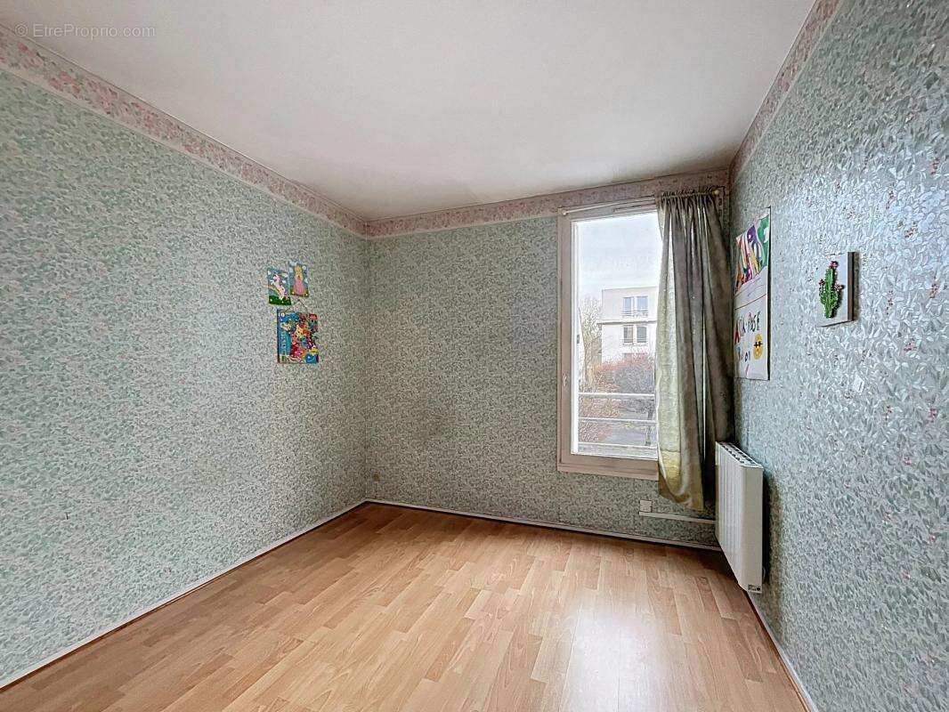 Appartement à MONTIGNY-LE-BRETONNEUX