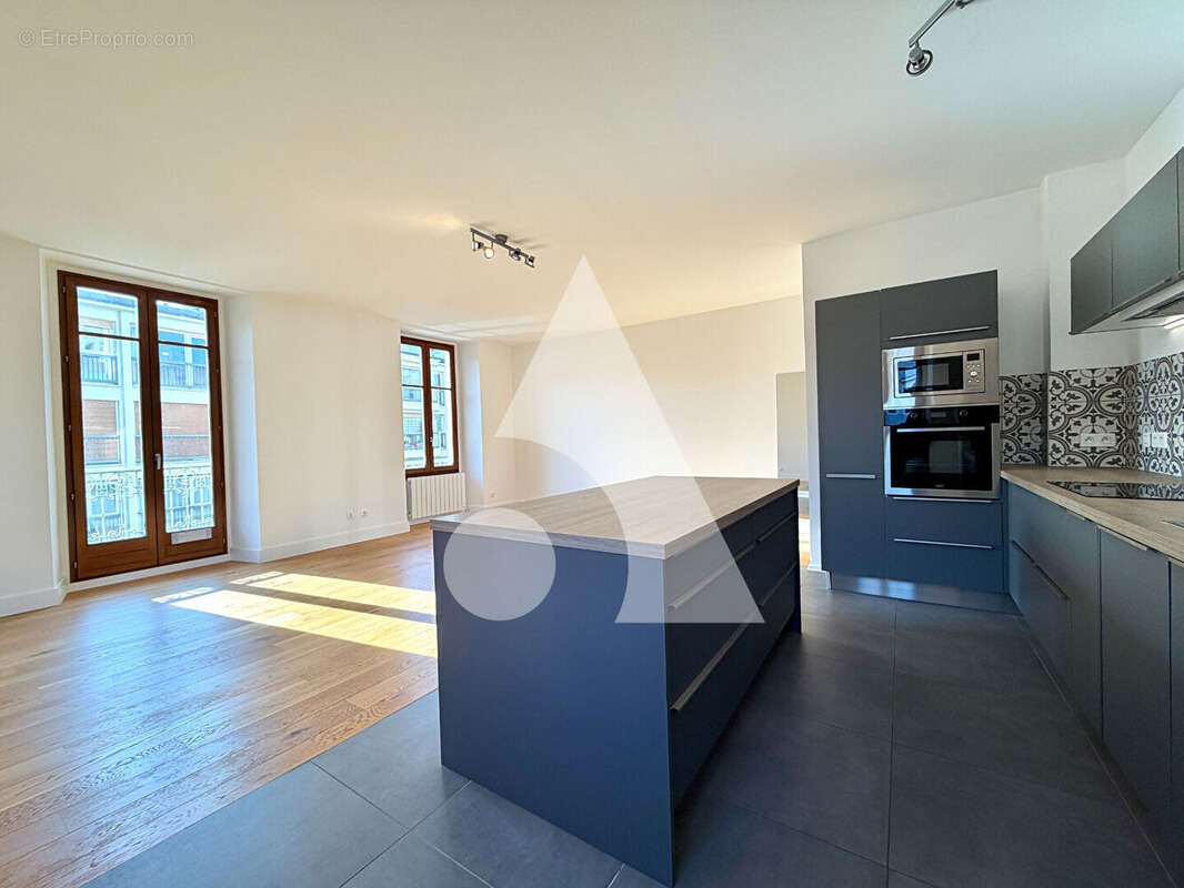 Appartement à AIX-LES-BAINS