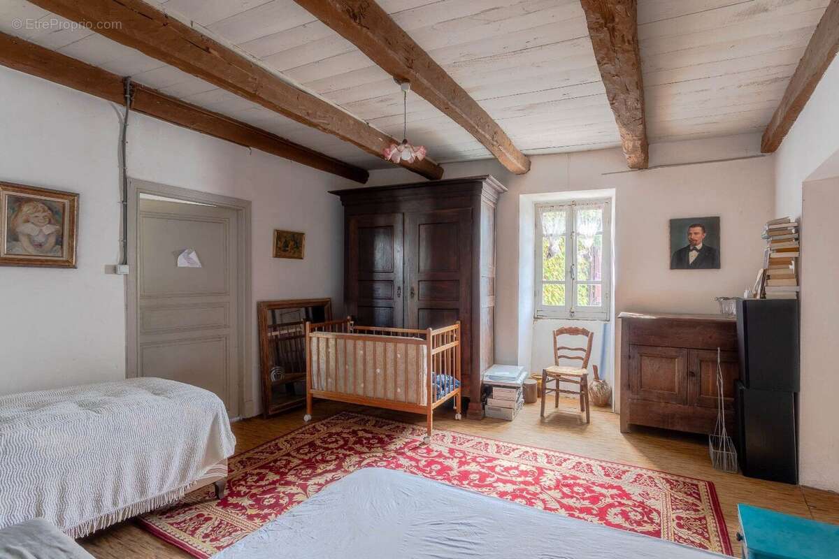 Corps de ferme en U à rénover - 500 m² et 2,4 ha - Proche de Najac, limite Tarn et Aveyron - photo 14