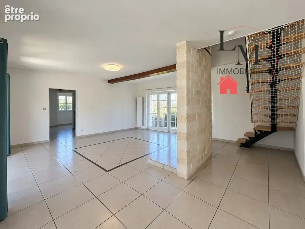 Maison 5 pièces 180 m² à vendre à Saint-Palais (64120) - photo 3
