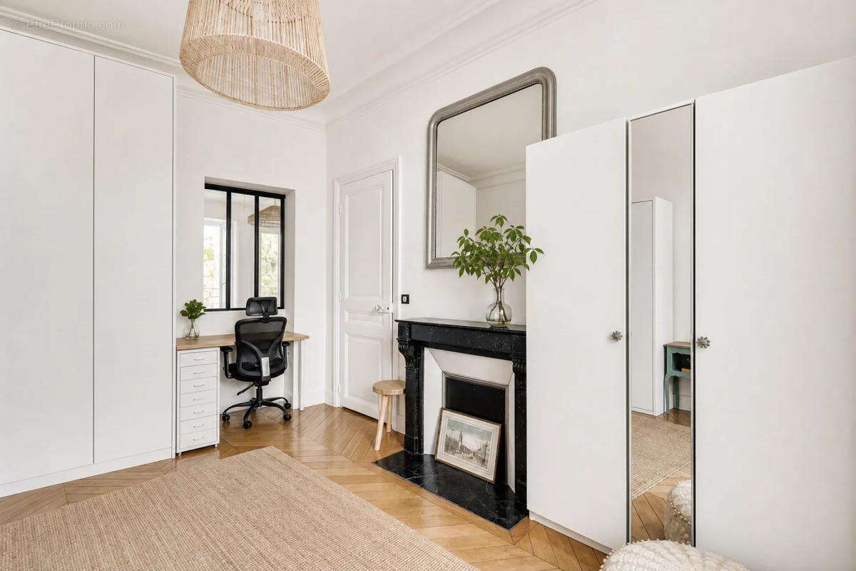 Appartement à PARIS-10E