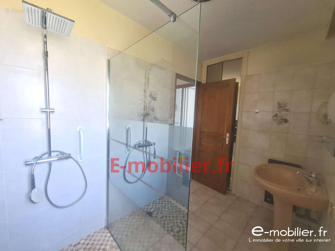 Maison à CHARTRES-DE-BRETAGNE