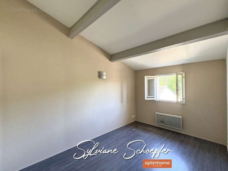 Appartement à SAINT-PAUL-TROIS-CHATEAUX