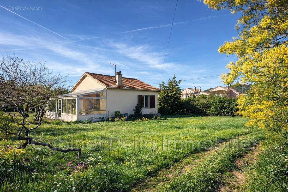 Maison à SIX-FOURS-LES-PLAGES