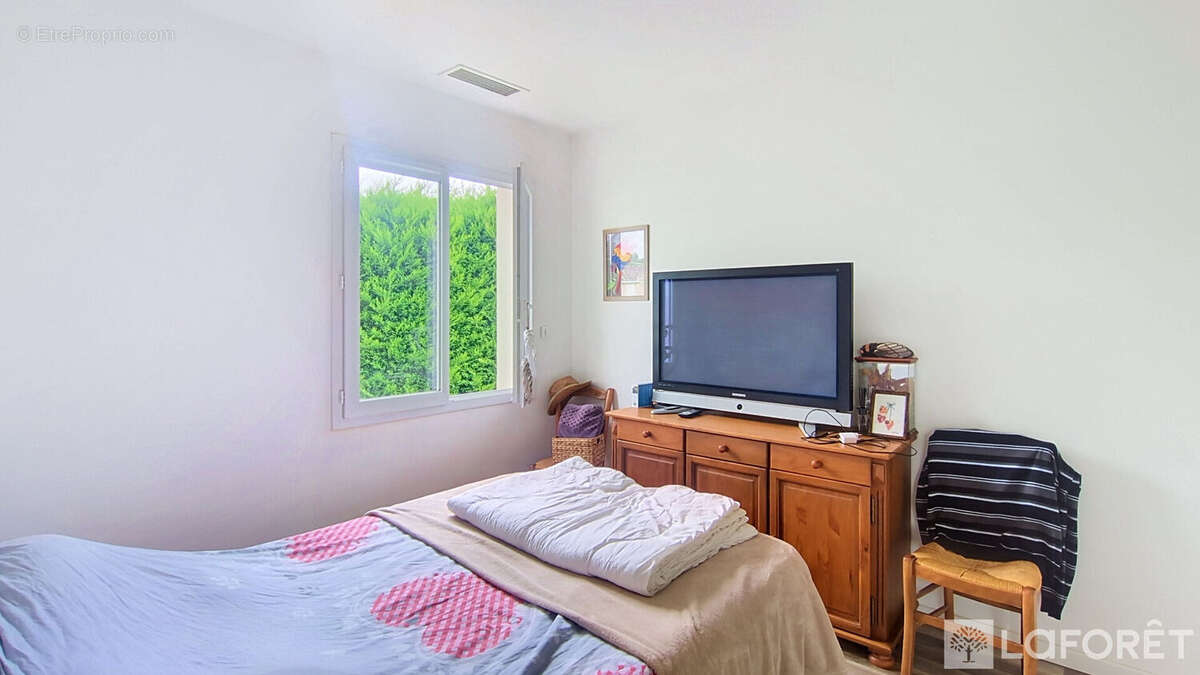 Maison Pompignac 4 pièce(s) 100 m2 / 792 m² de terrain - photo 6