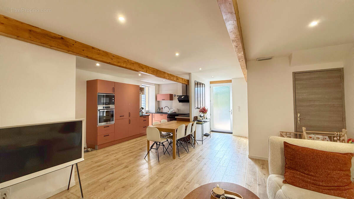 Appartement à RENAGE