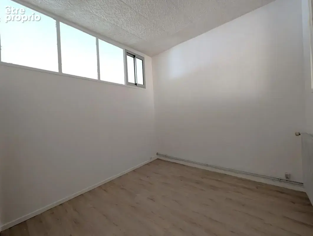 A vendre - appartement t4 - photo 10