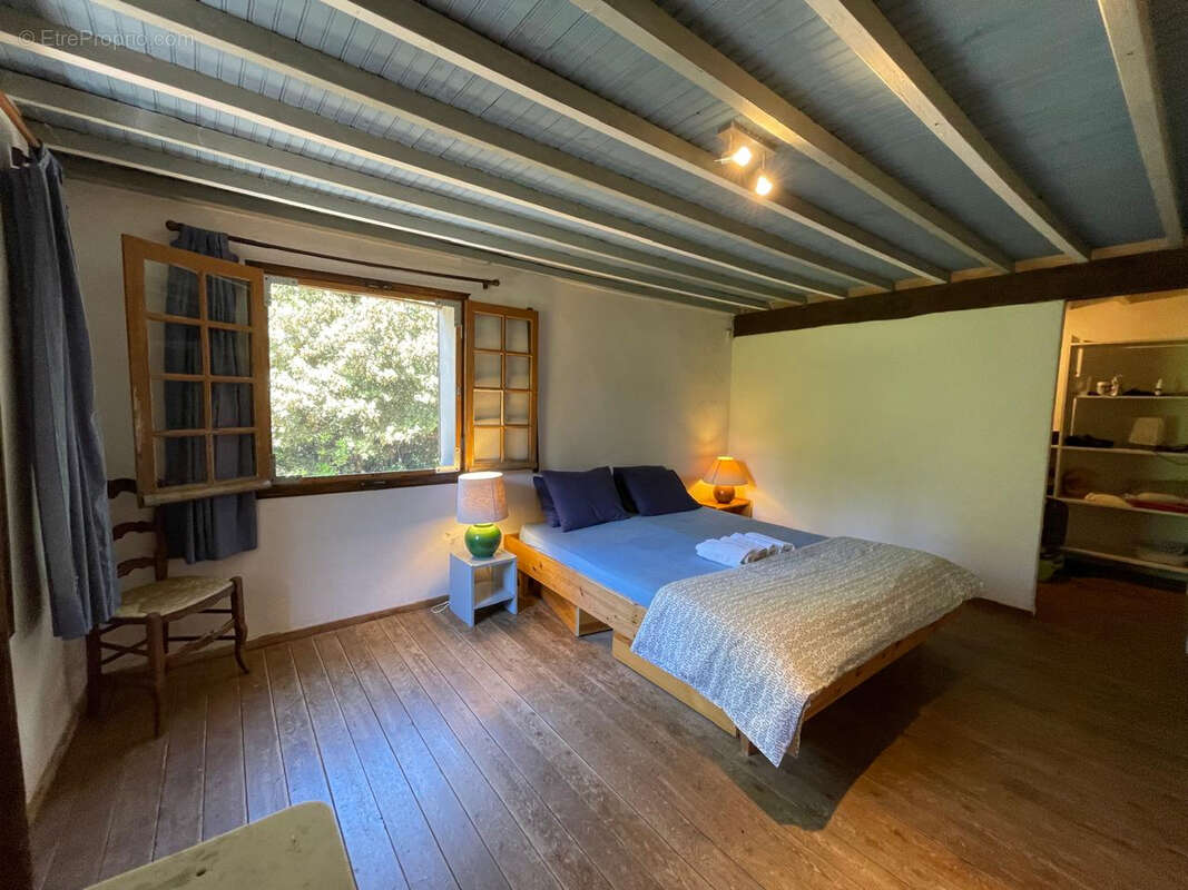 Maison à FOX-AMPHOUX