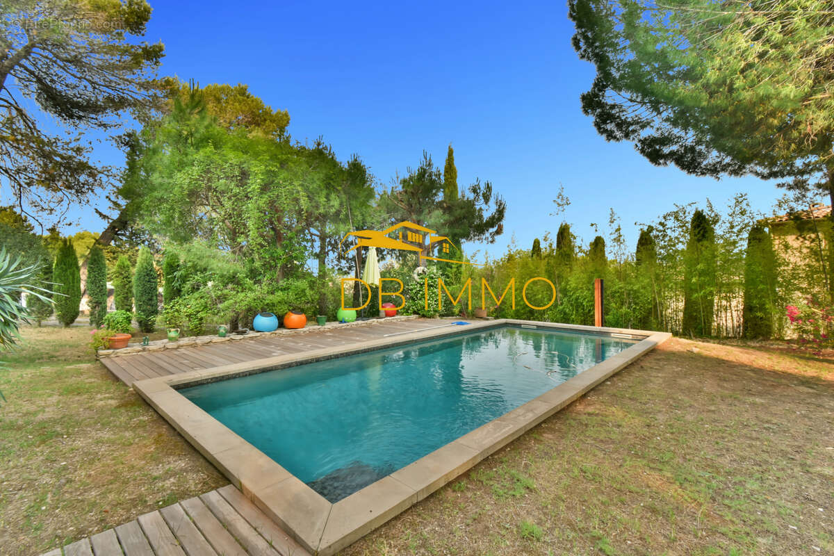 Maison à VILLENEUVE-LES-AVIGNON