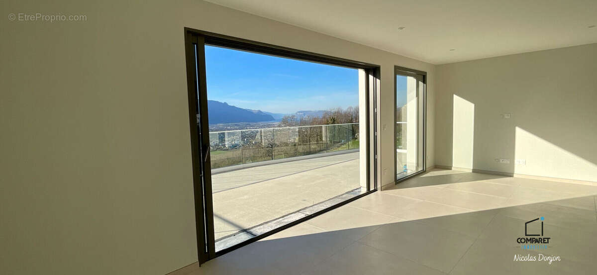 Maison à MONTAGNOLE