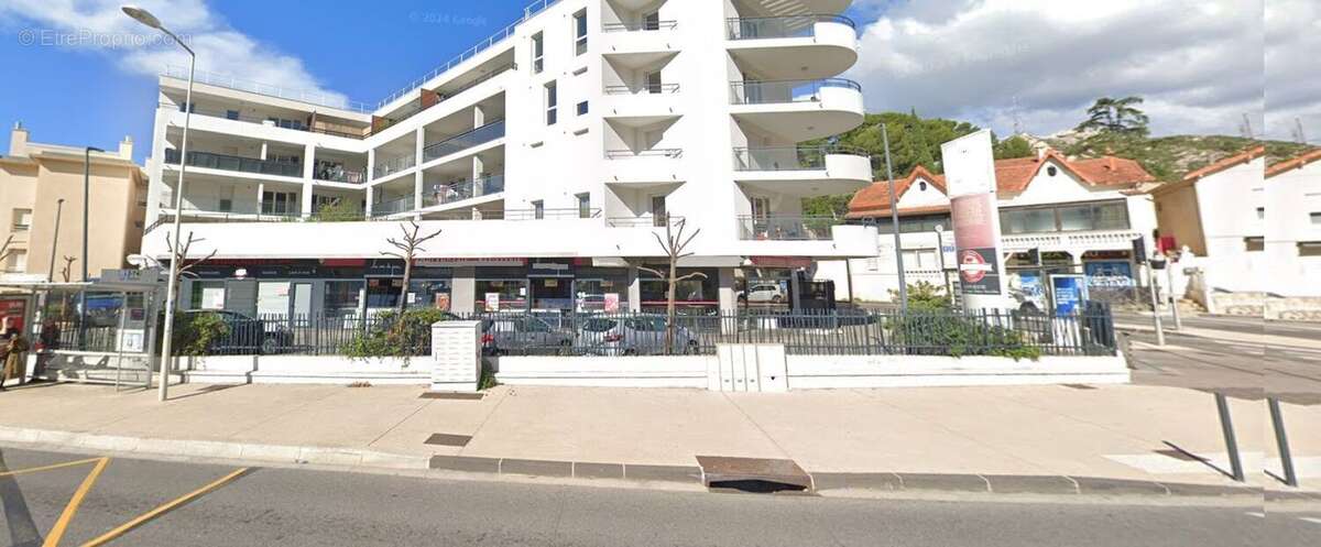 Commerce à MARSEILLE-9E