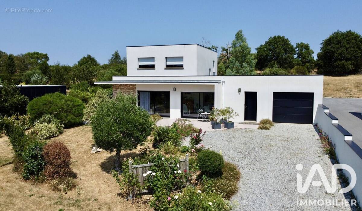 Photo 1 - Maison à MEUCON