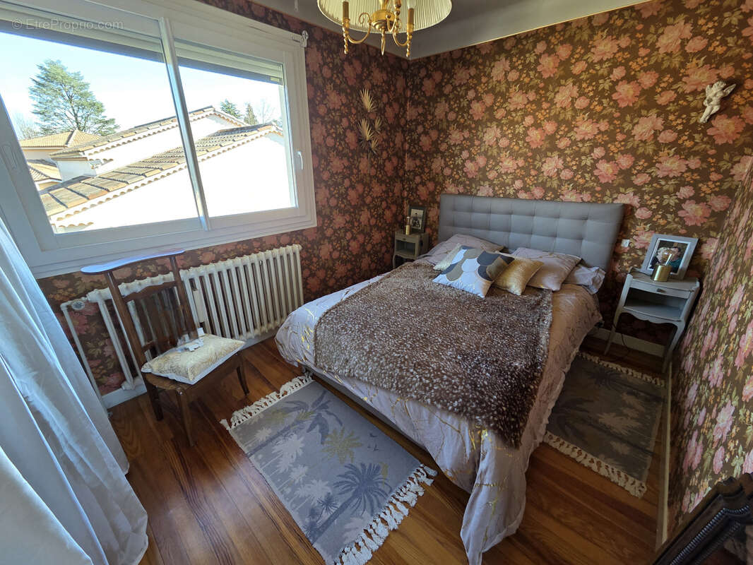 Maison à ROUSSILLON