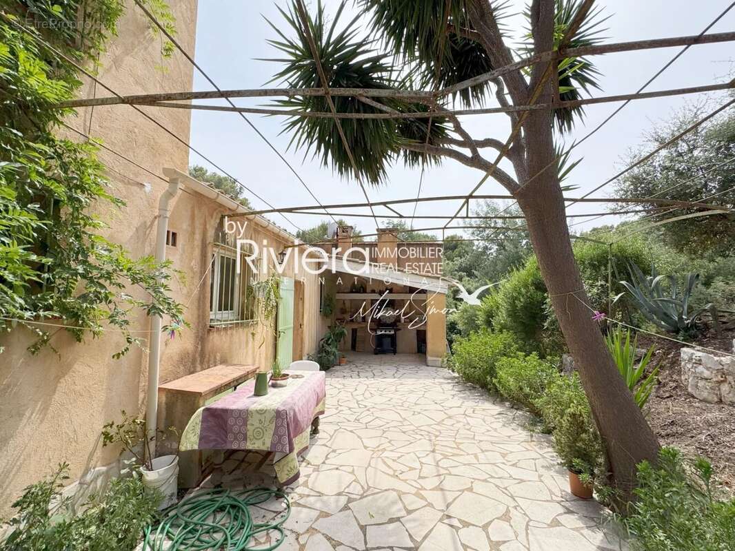 Propriété au charme provençal sur une parcelle de 2821m2 ave - photo 14