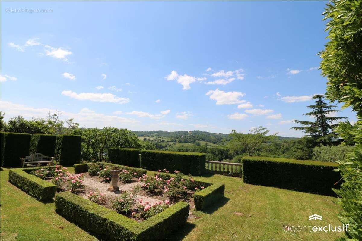 Maison à BRIGNAC-LA-PLAINE