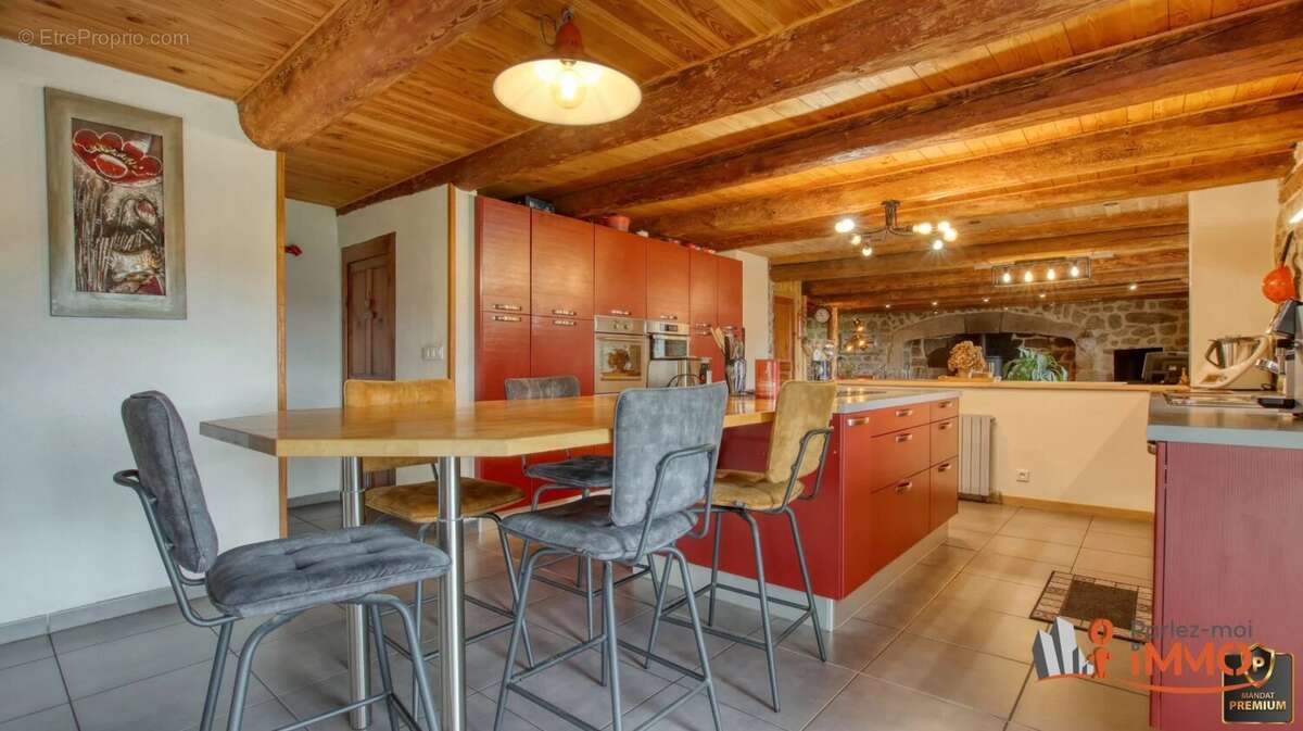 Maison à SAINT-ANTHEME