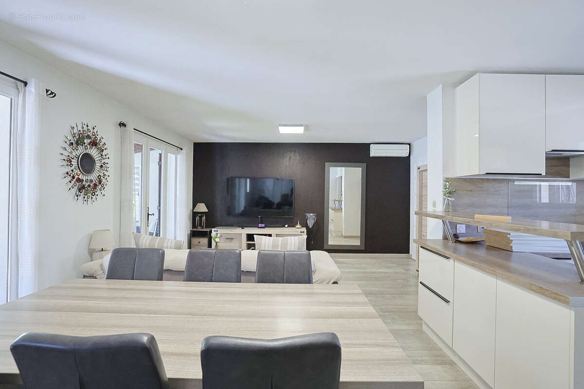 Maison à LA VALETTE-DU-VAR