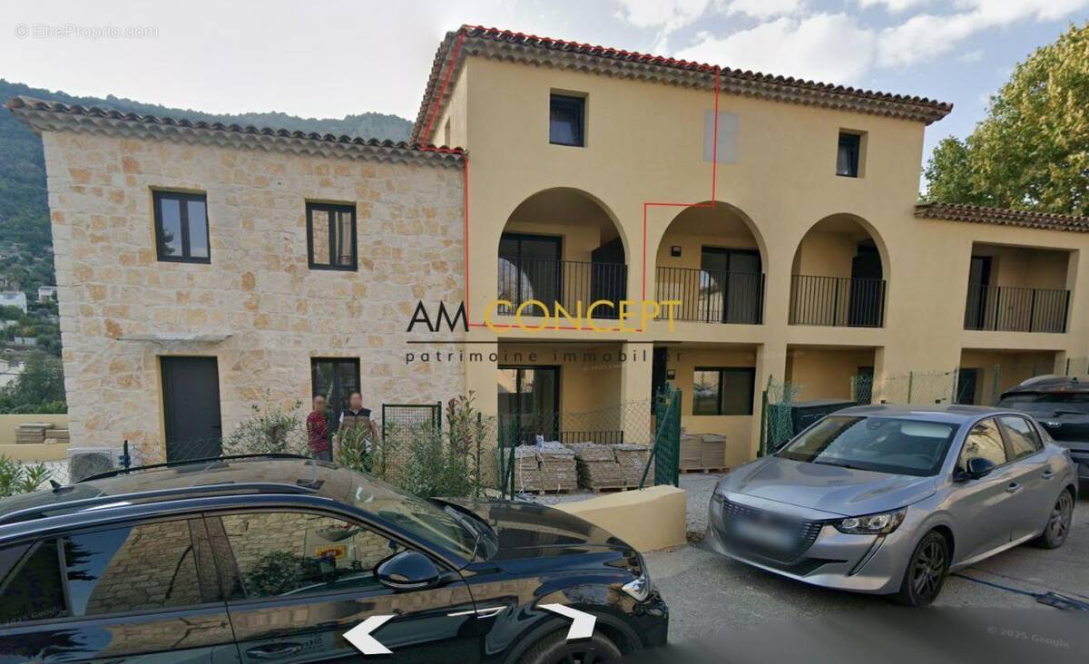 Appartement à CHATEAUNEUF-VILLEVIEILLE