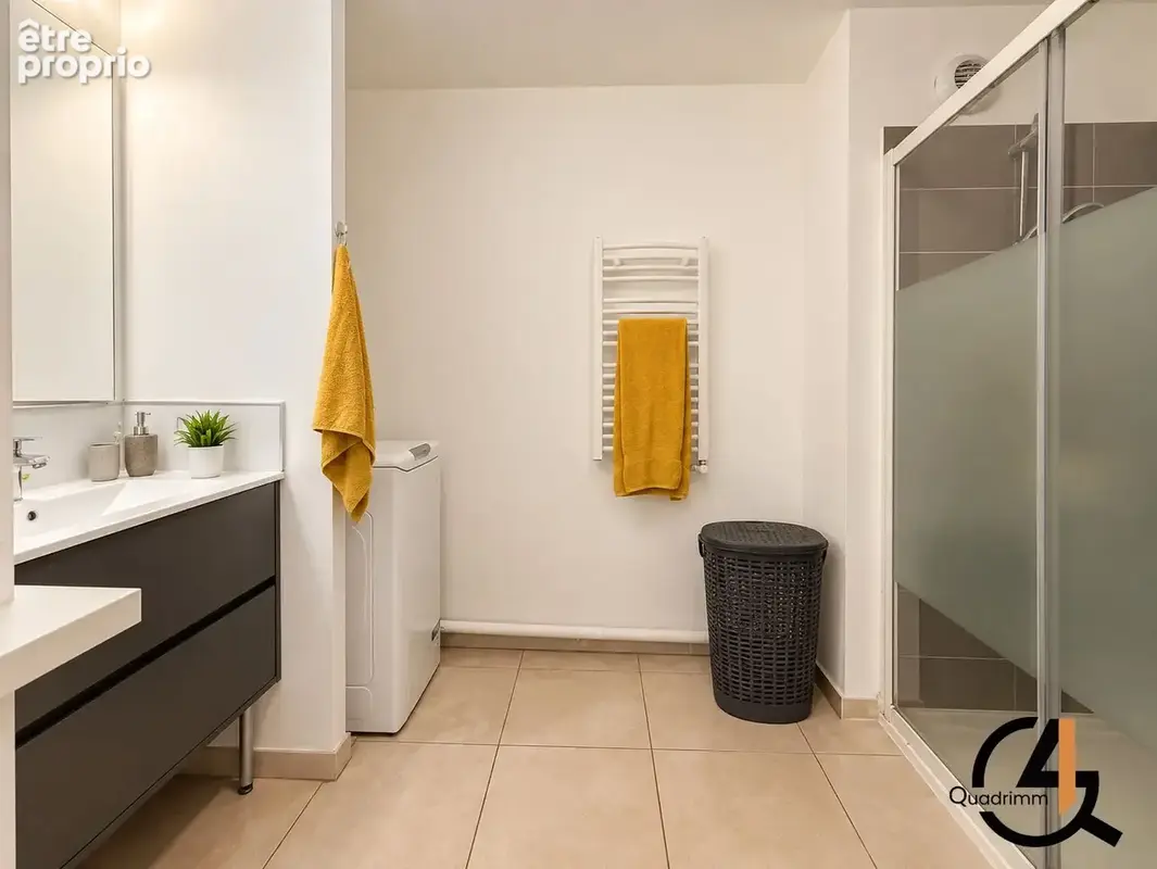 Appartement T3 63,51 m2 + Terrasse et parkings - photo 7