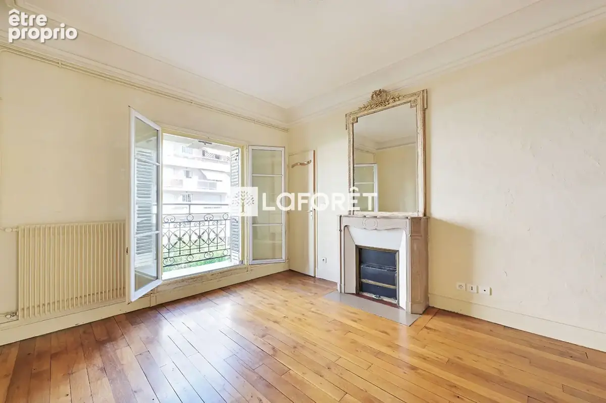 Paris 14e ? Pernety - Grand appartement familial à fort potentiel - photo 2