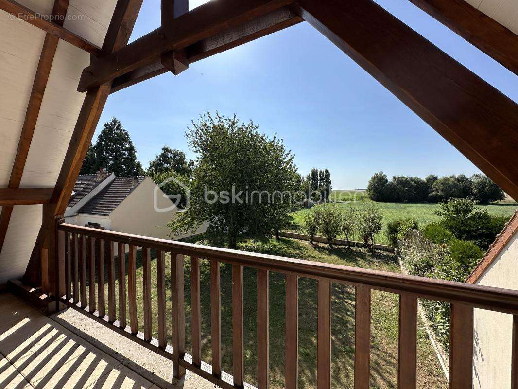 Maison à NANTEUIL-LE-HAUDOUIN