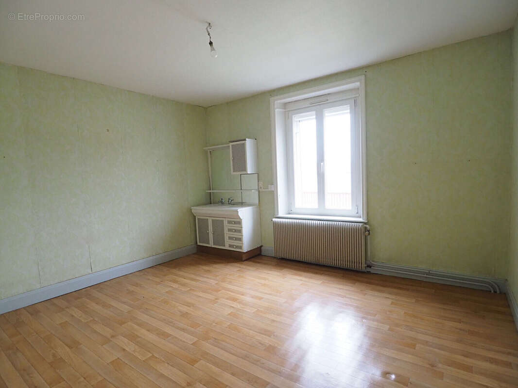 Maison à NOMEXY