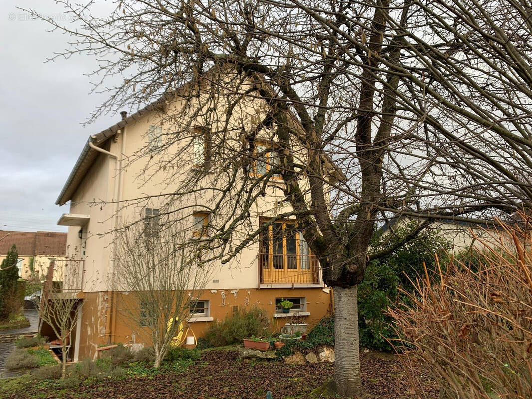 Maison à LES MUREAUX