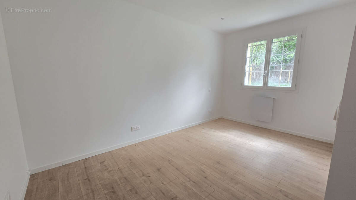 Appartement à LIMOURS