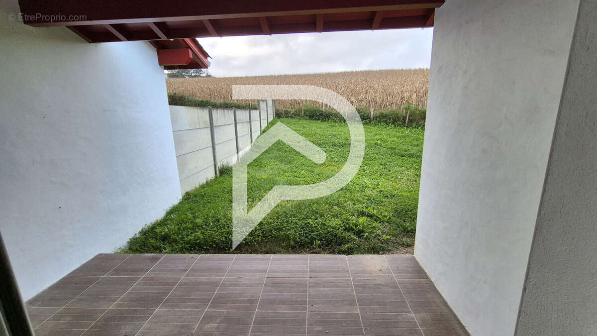 Maison à SAINT-PALAIS