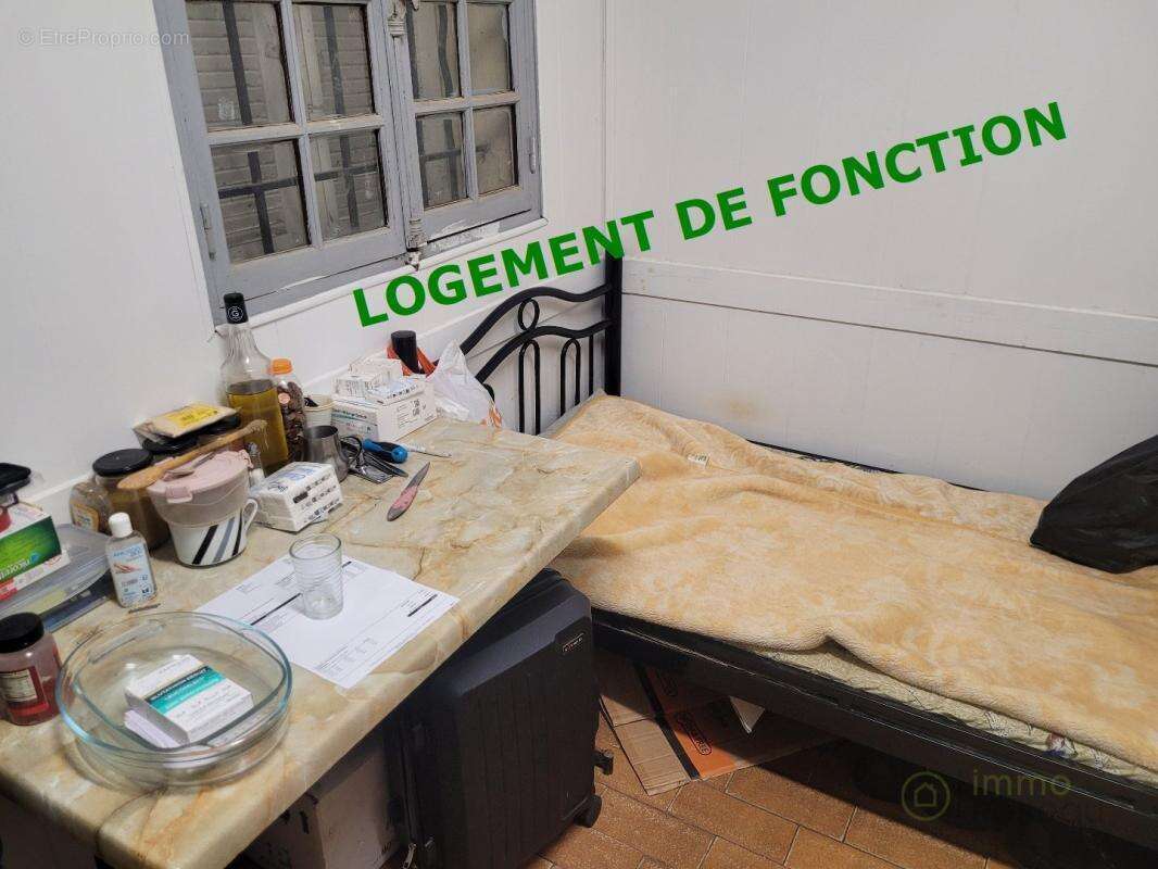 Commerce à PARIS-18E