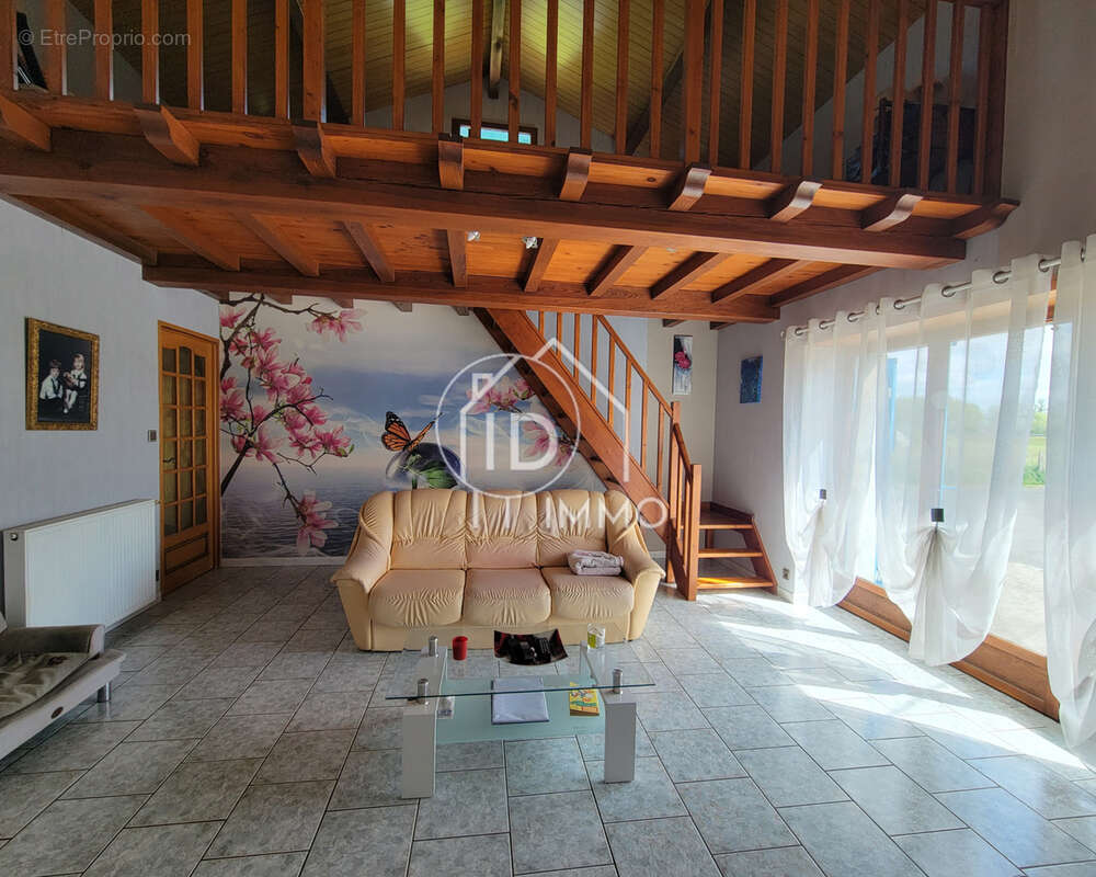 Maison à SAINT-PRIVAT-DES-PRES