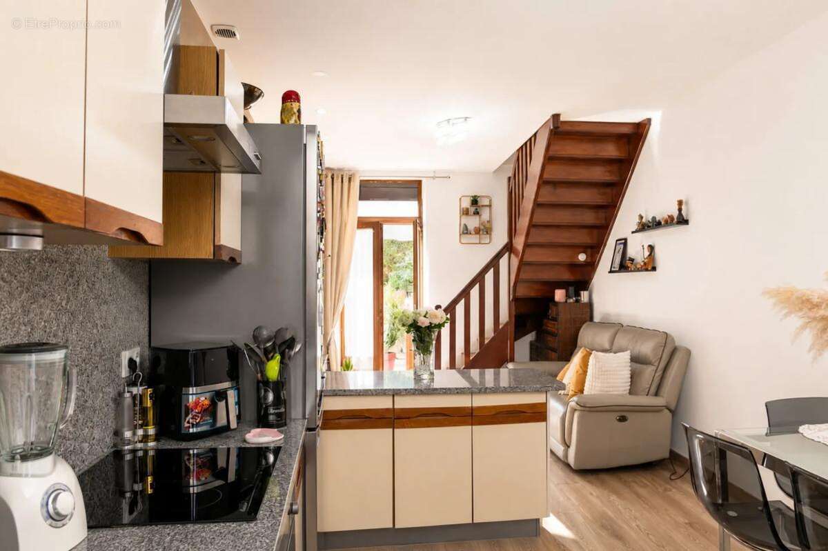 Appartement de 4 pièces de 80 m² à Lorrez-le-Bocage-Préaux - photo 4
