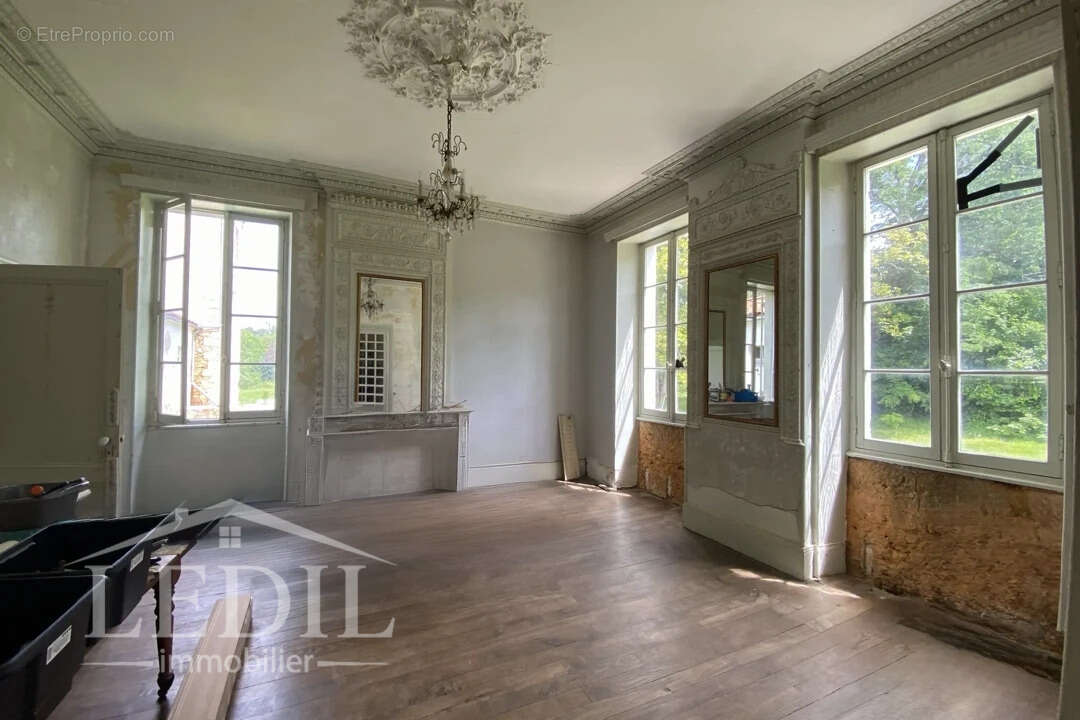 Domaine Historique avec Gîte - photo 4