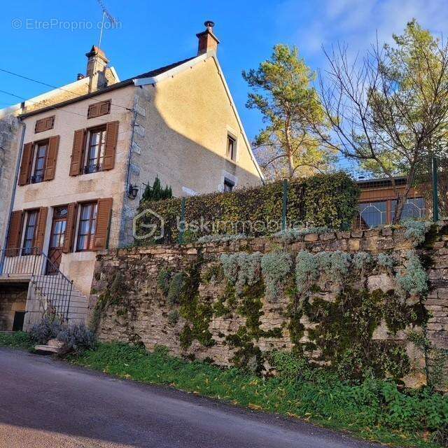 Maison à AIGNAY-LE-DUC
