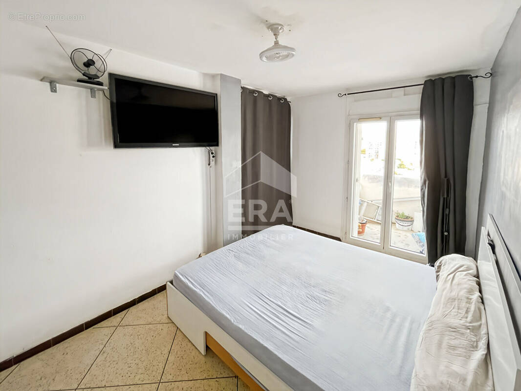 Appartement à MARSEILLE-3E