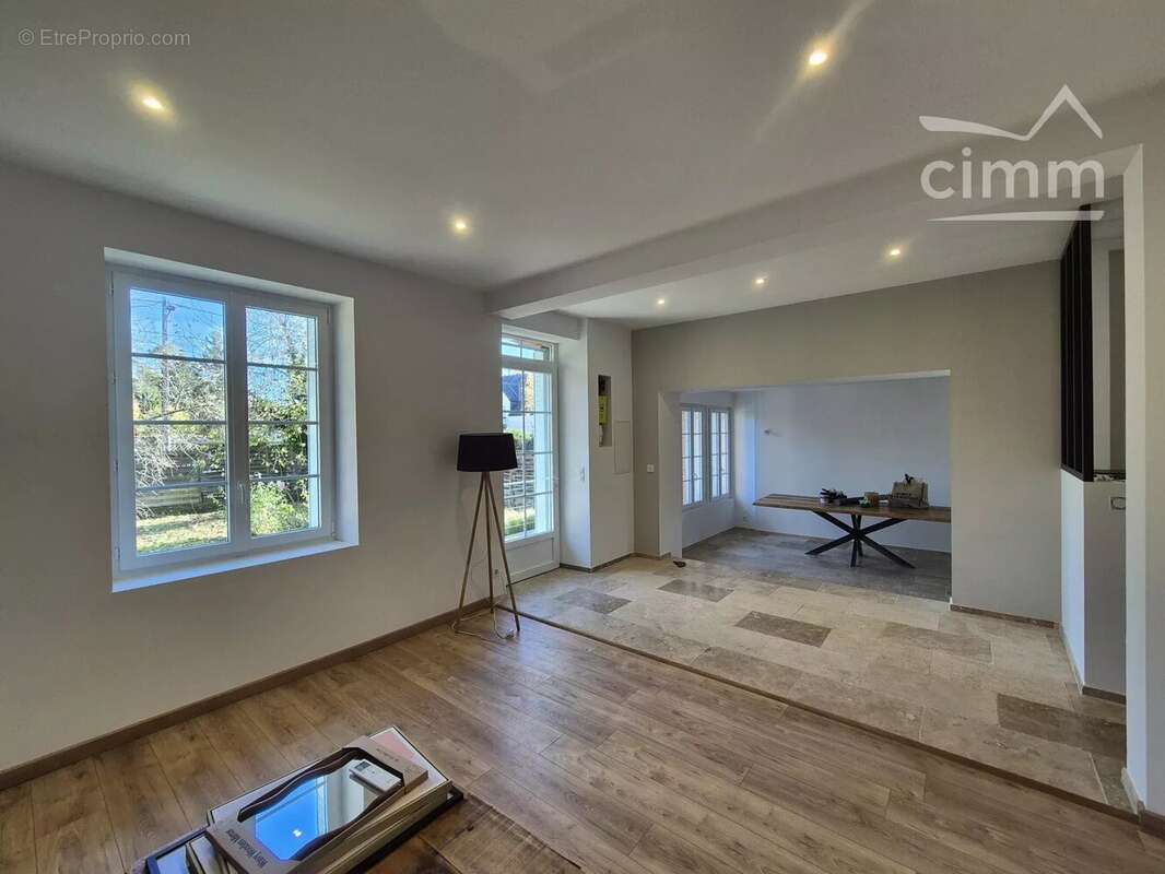 Maison à COUR-CHEVERNY